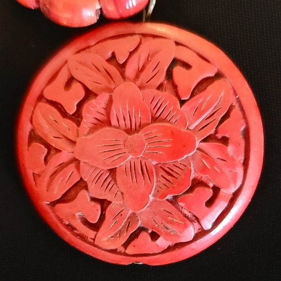 Vintage Carved Red Asian Cinnabar Style Beaded 16" Necklace and 18.5" Pendant - Picture 3 of 4
